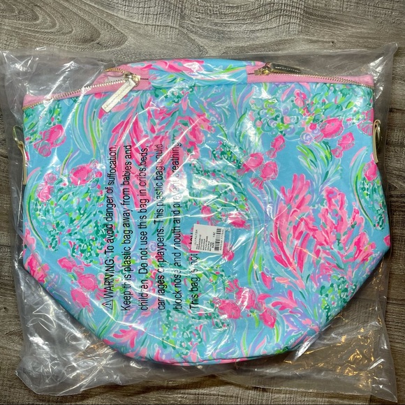 Lilly Pulitzer Soft Beach Cooler Adjustable Removable Strap Double Zipper Close - Picture 4 of 4